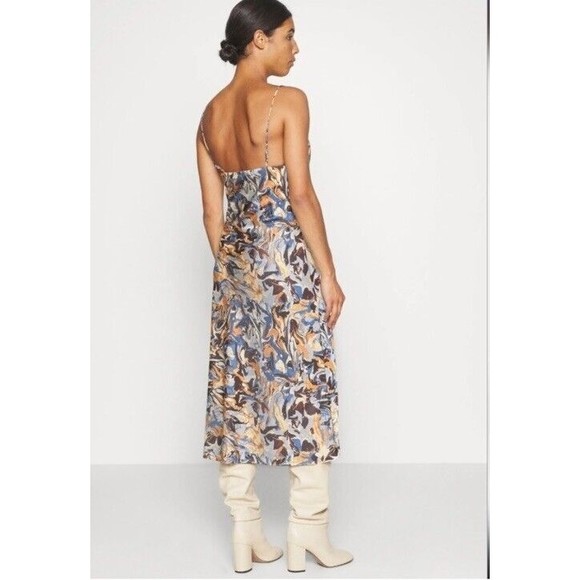 NWT  Abercrombie & Fitch V Neck Midi Dress Size Large - Picture 4 of 11